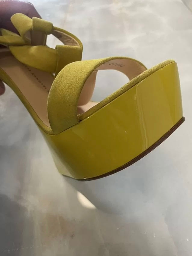 Giuseppe Zanotti T-strap Wedge Heel - 39.5