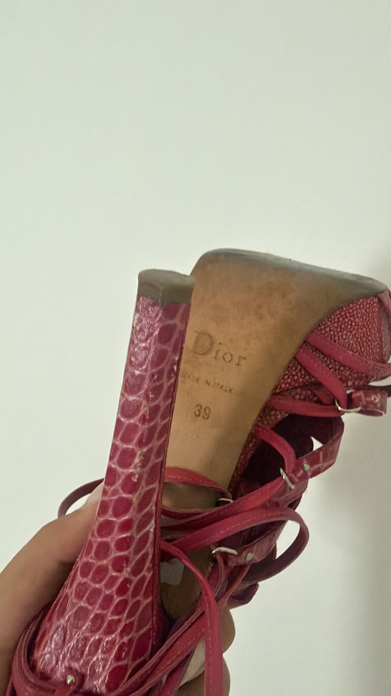 Dior 2009 Alligator Runway Heels in Pink - 39