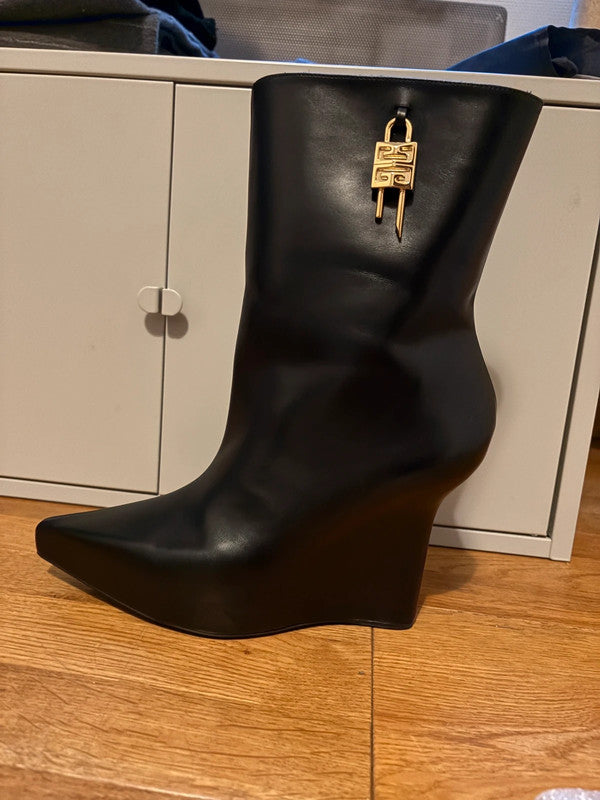 Givenchy Lock Ankle Boots - 40.5