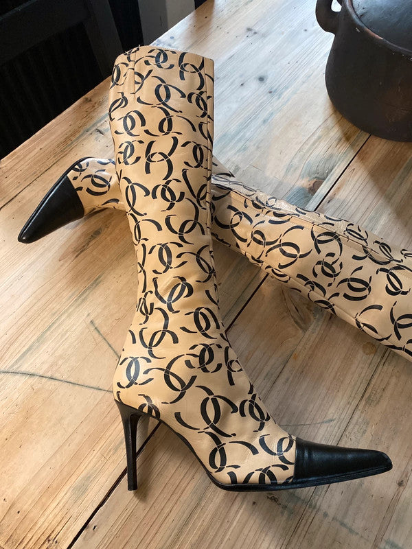 Chanel F/W 2000 Runway Boots - 40