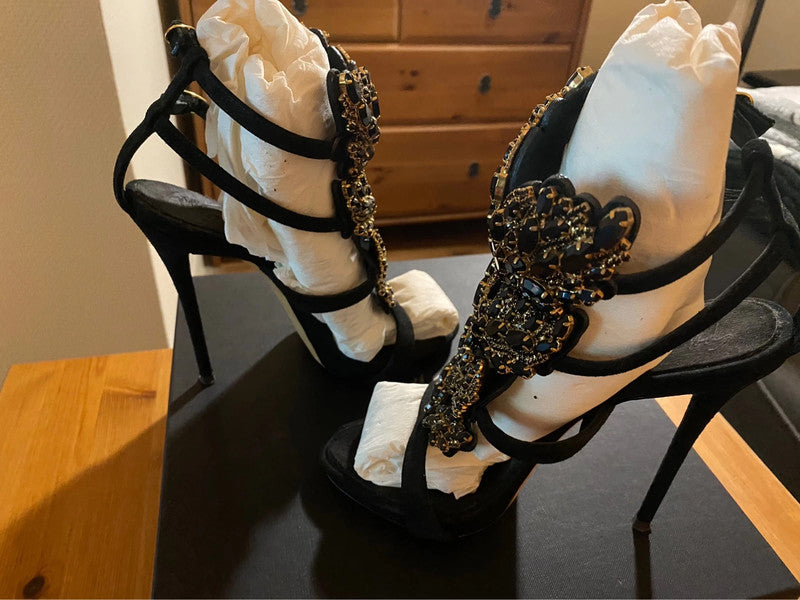 Giuseppe Zanotti Crystal Cruel Summer Heels - 37