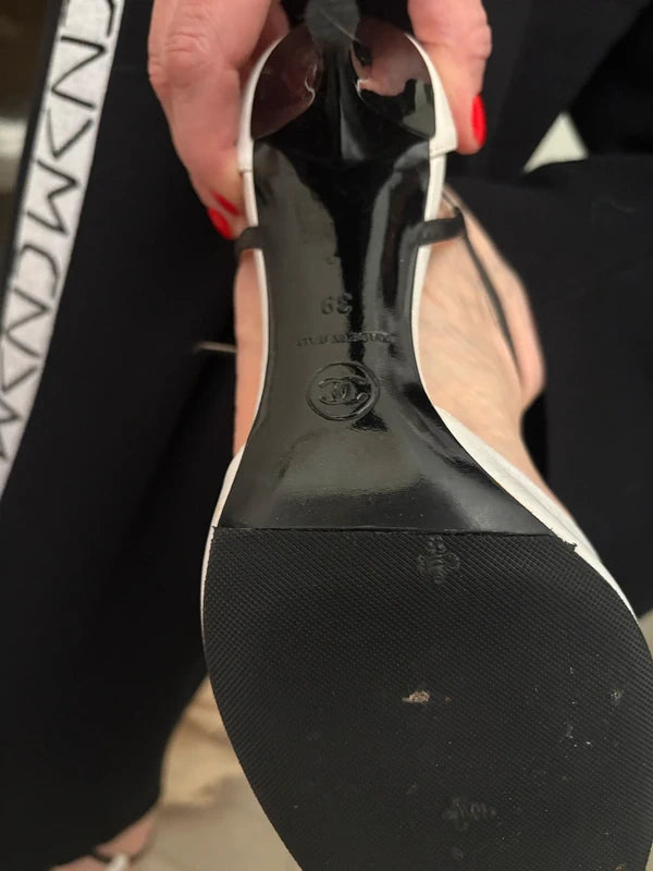 Chanel 2006 Sporty Heels - 39