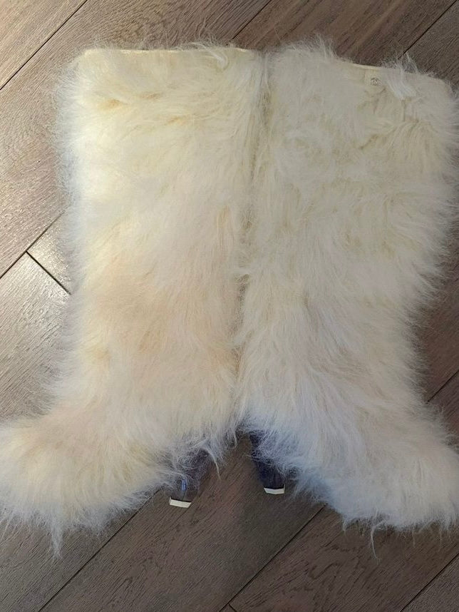 Chanel White Fur Yeti Boots - 39