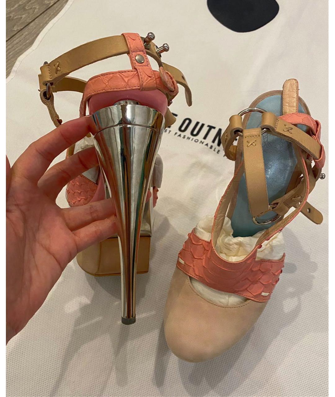 Versace Python Pumps - 38