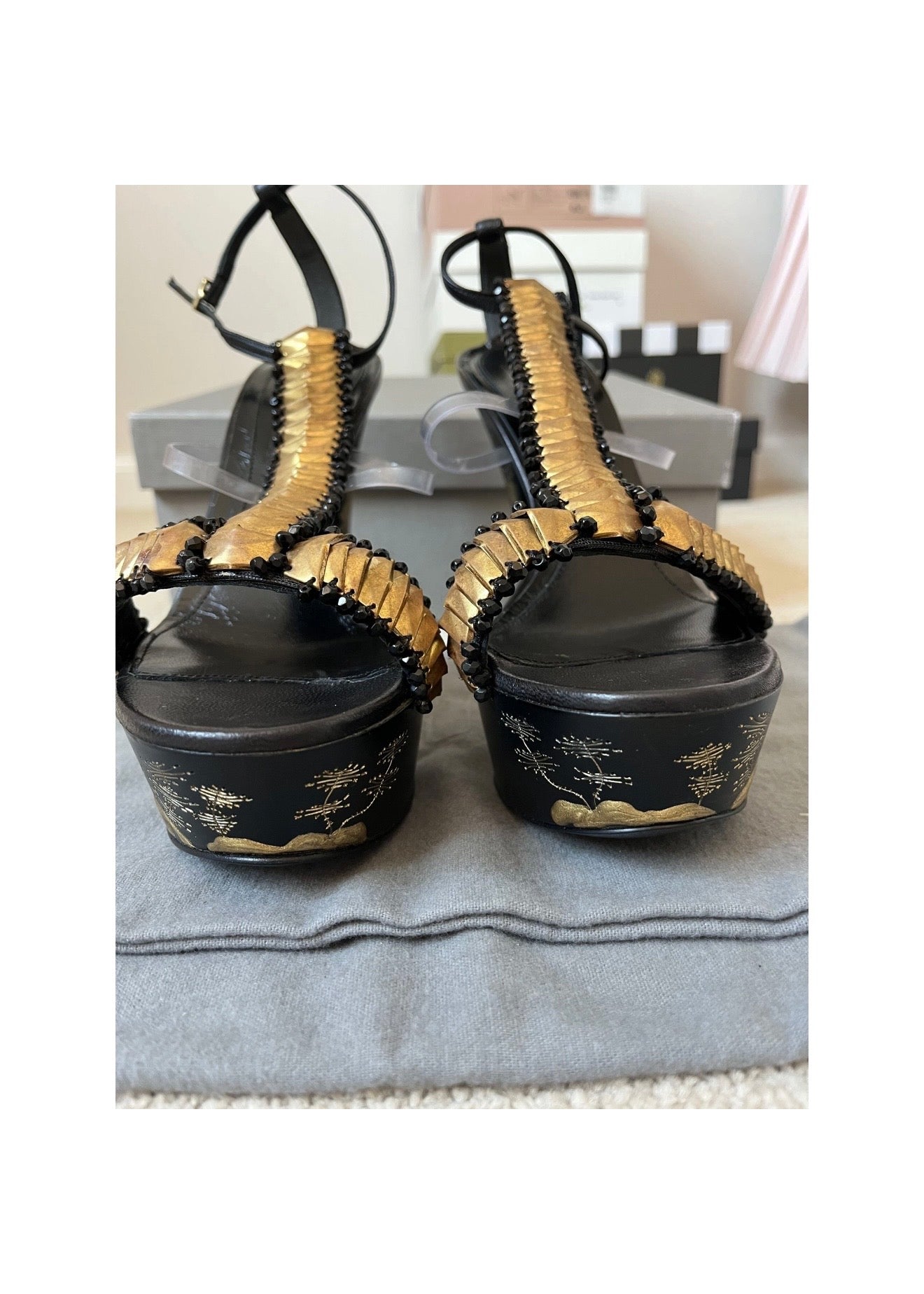 Alexander McQueen Etched Fishbone Heel - 36/37