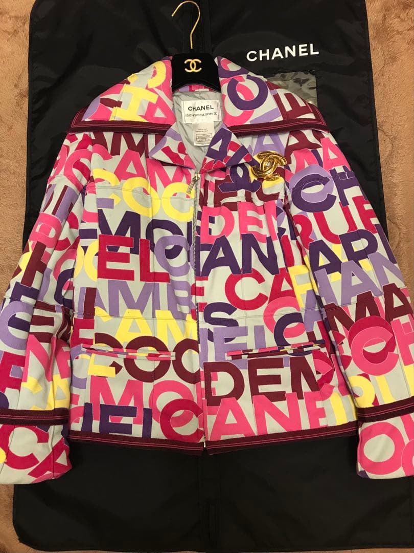 Chanel 2000s Ski Jacket - S