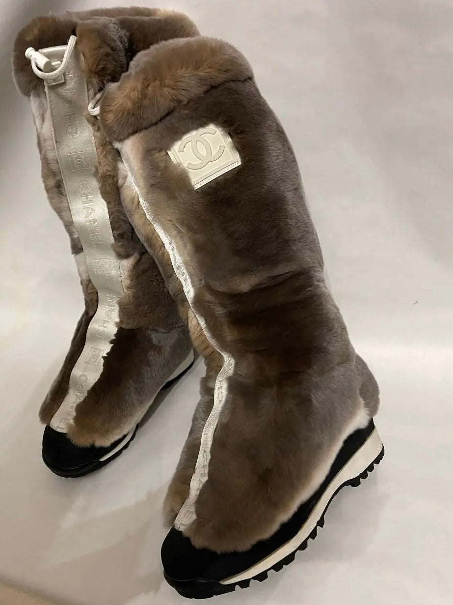 Chanel Ski Fur Boots - 41