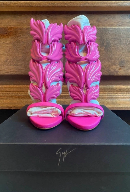 Giuseppe Zanotti Cruel Summers - 36