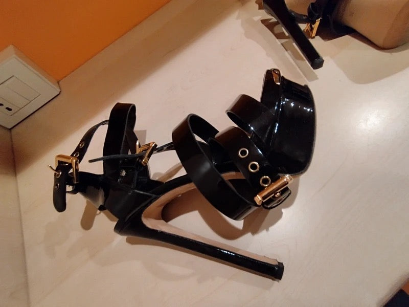 Dsquared2 Buckle Heels - 36