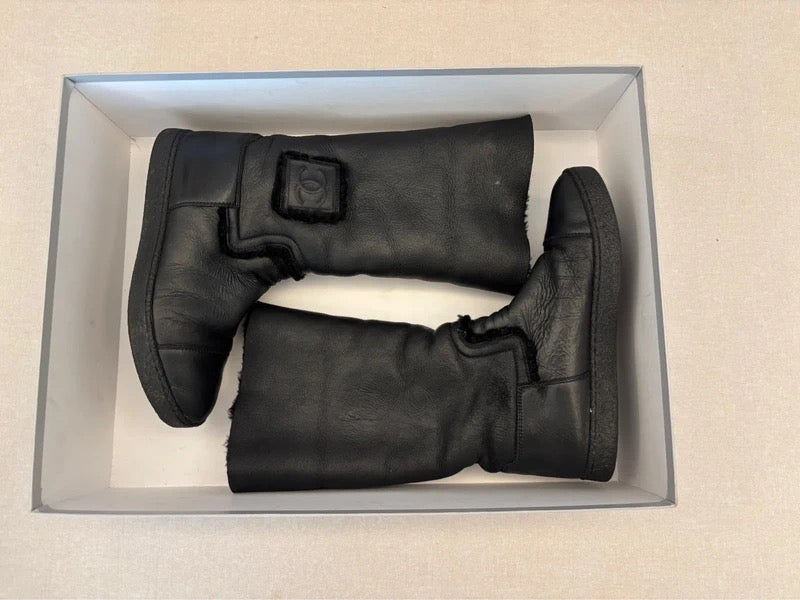 Chanel “Ugg” Shearling Boots Matte - 37.5