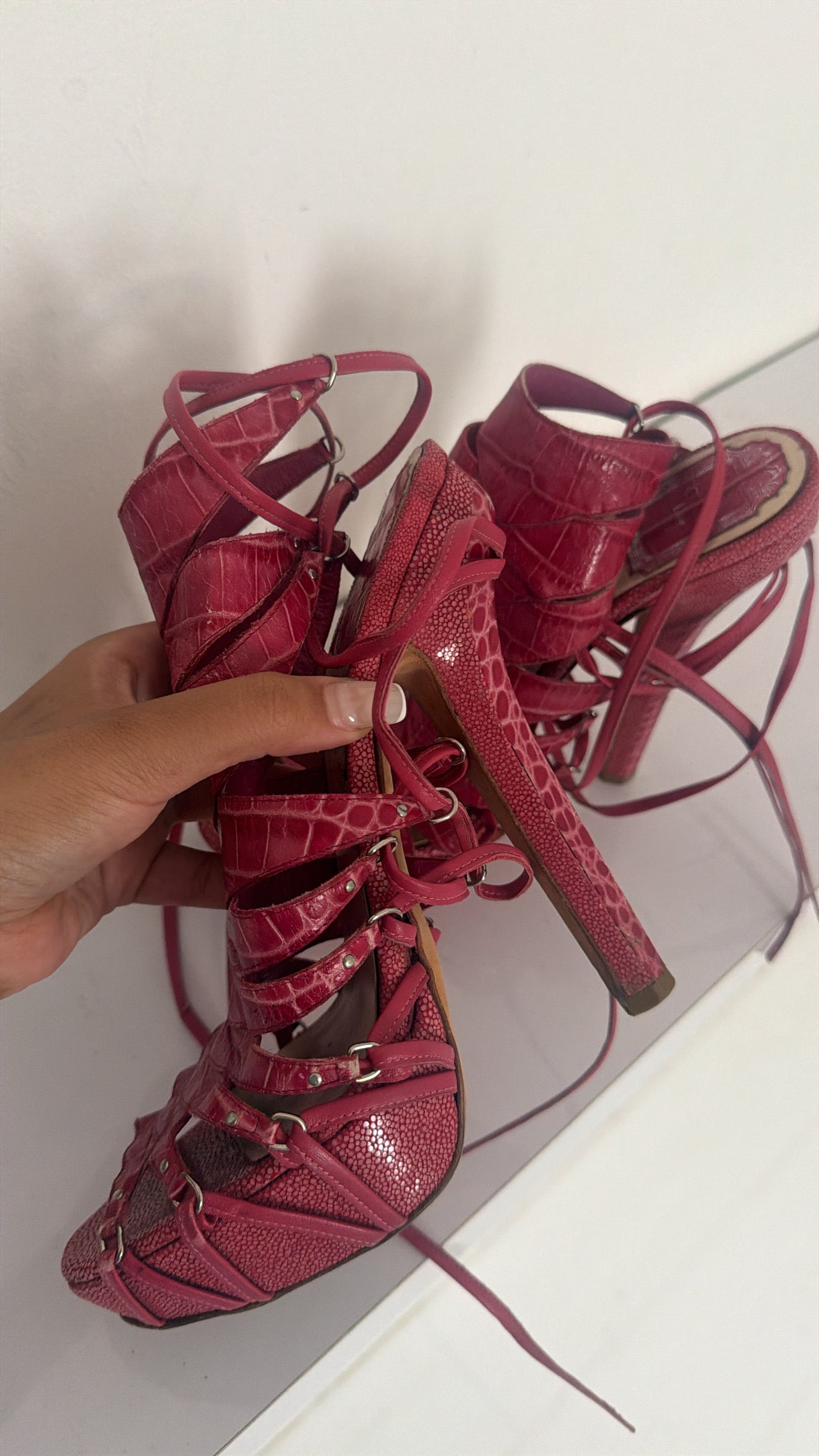 Dior 2009 Alligator Runway Heels in Pink - 39