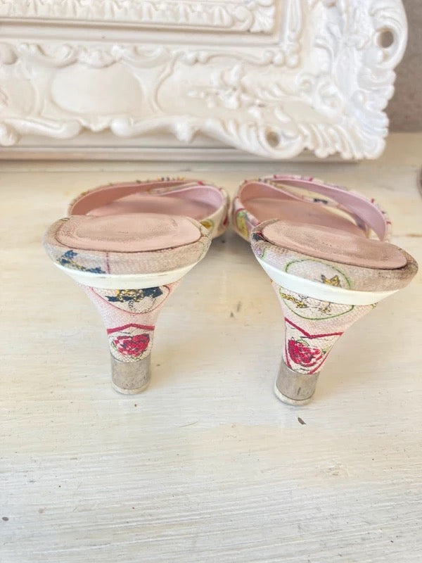 Chanel Ss 2002 Pink Heart Mules - 35.5