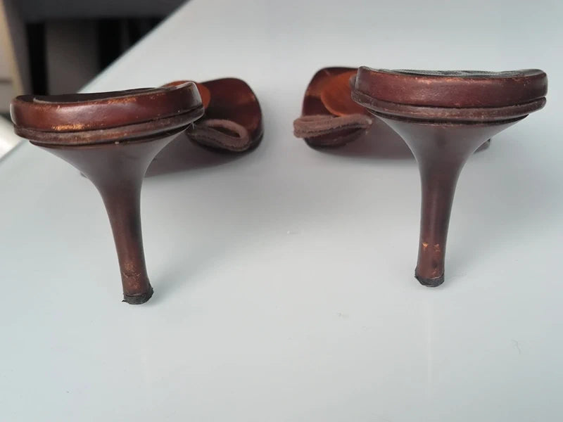 Gucci Wooden Thong Kitten Heels - 37.5