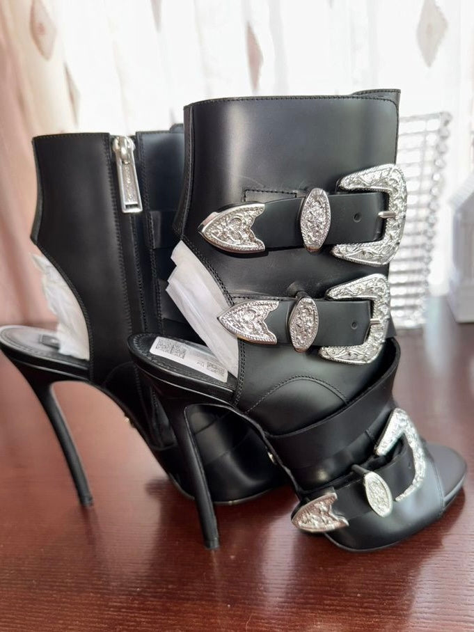 Gothika Buckle Heels Brand New - 38