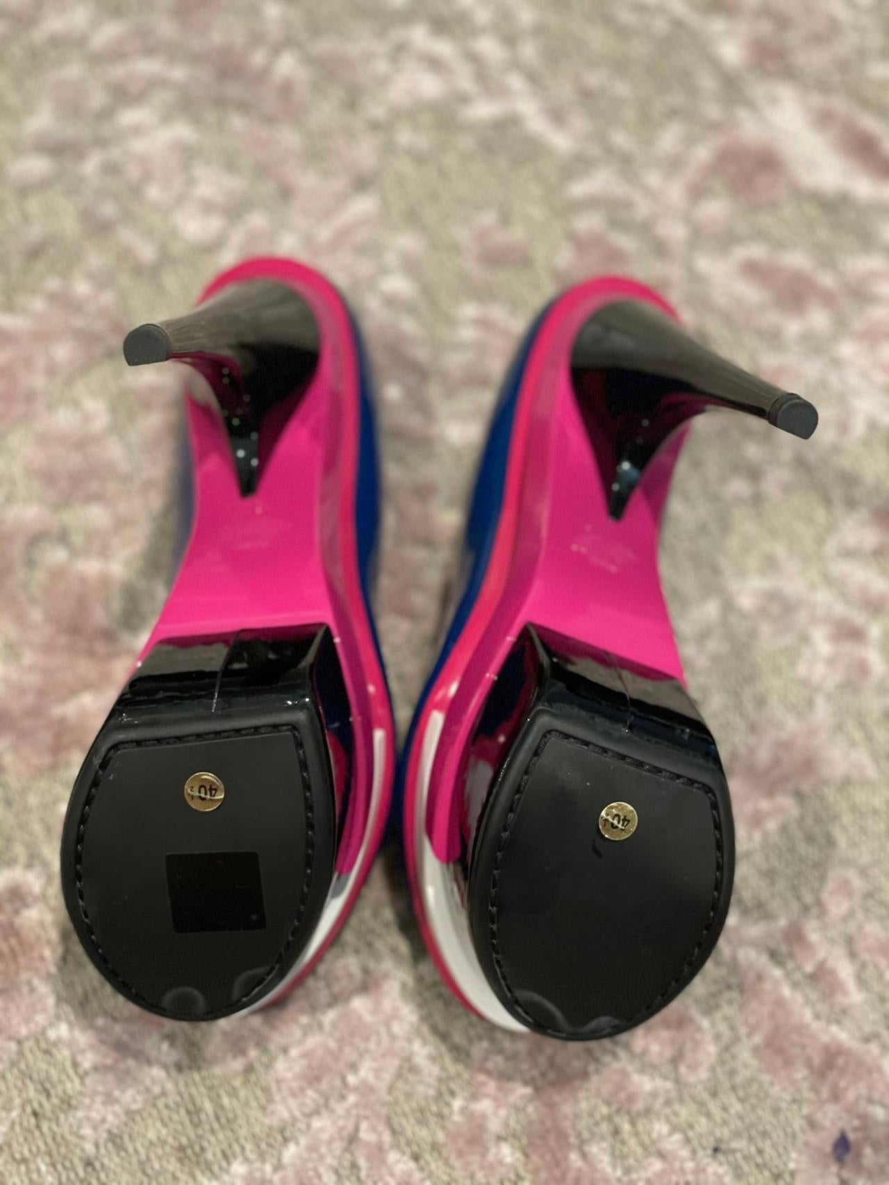 Versace Pumps Brand New - 40