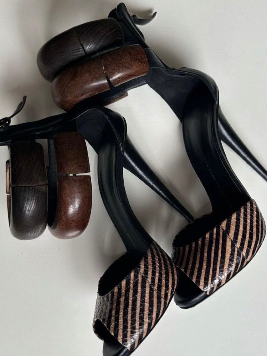 Giuseppe Zanotti Bangle Heel - 37.5