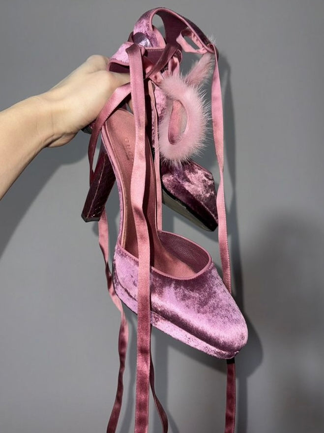 Gucci by Tom Ford Mink Fur Velvet Heels - 38/38.5