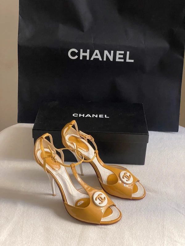 Chanel 2006 Sporty Heels - 39