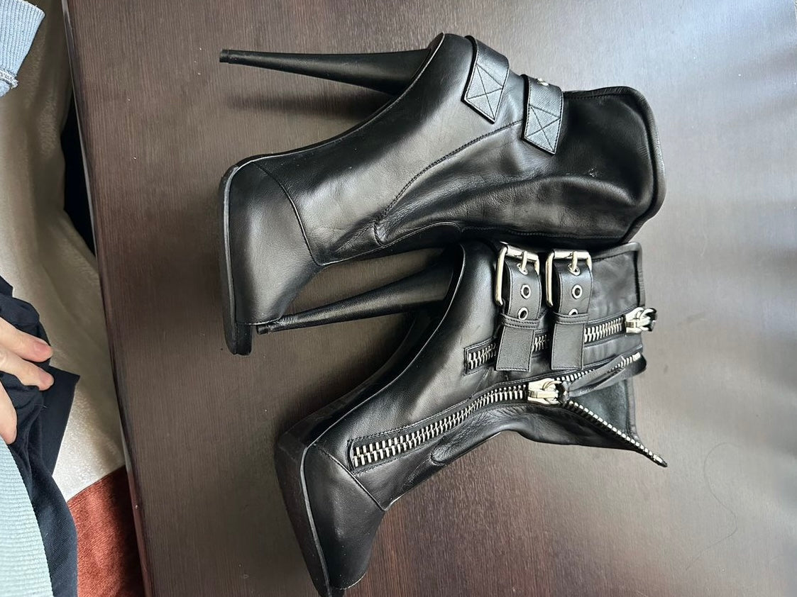 Giuseppe Zanotti Buckled Boots - 38.5