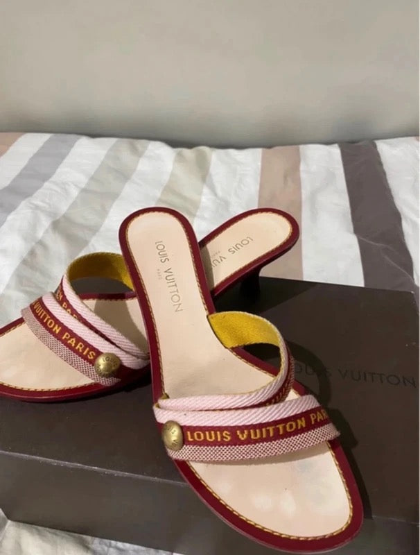Louis Vuitton Mules - 40/40.5