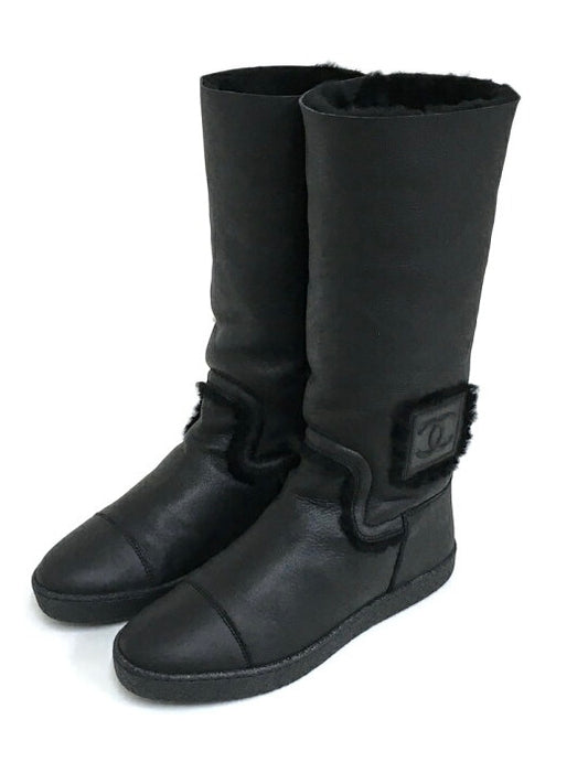 Chanel “Ugg” Shearling Boots Matte - 40