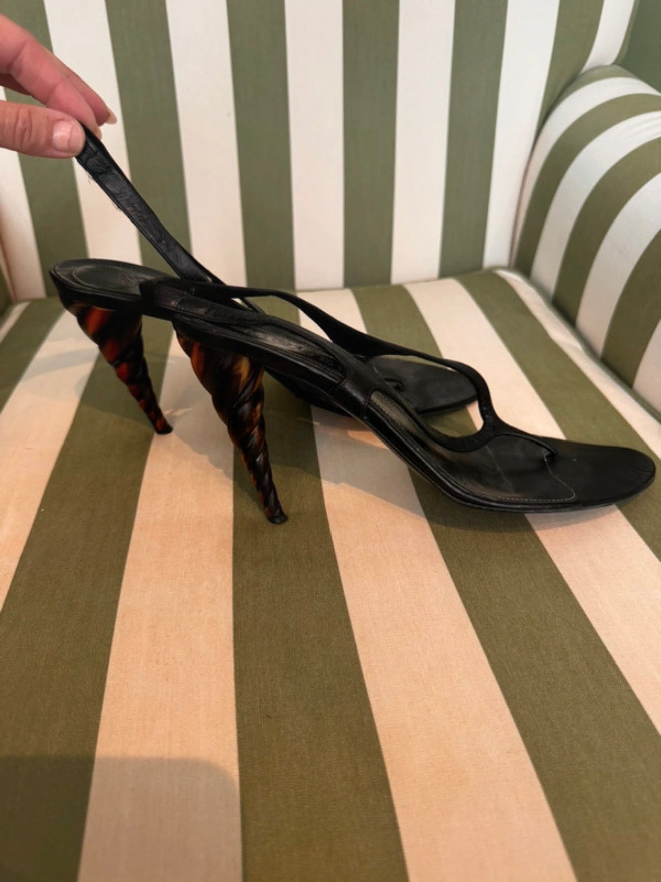 Alexander McQueen 2010 Thong Horn Heels - 40