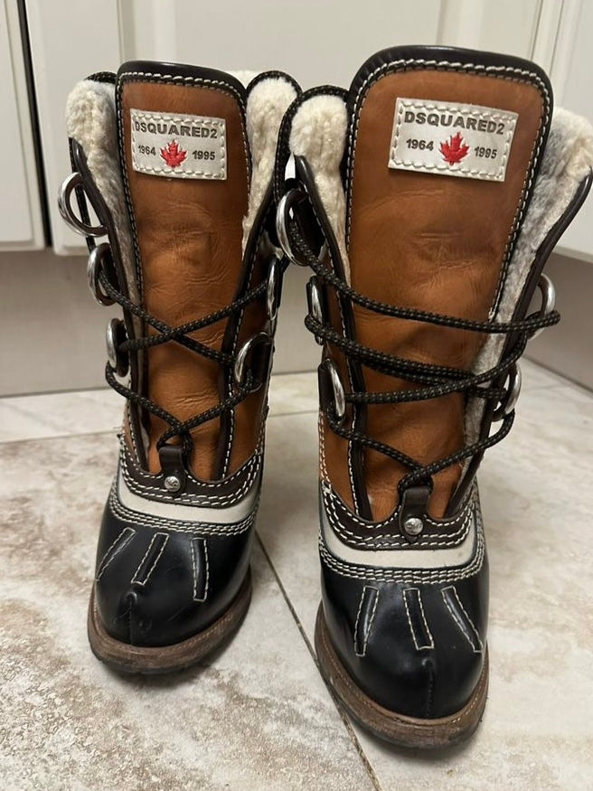 Dsquared2 Shearling Ankle Boots - 38