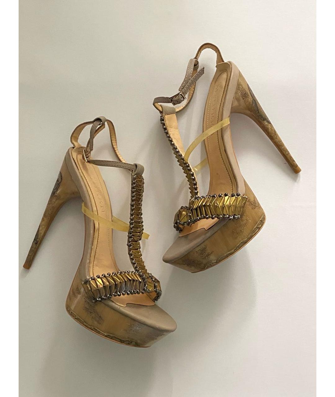 Alexander McQueen Etched Fishbone Heel - 35/36