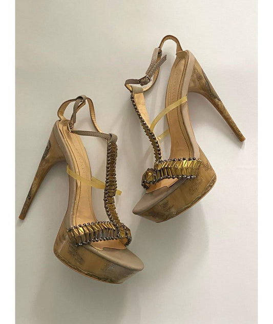 Alexander McQueen Etched Fishbone Heel - 35/36