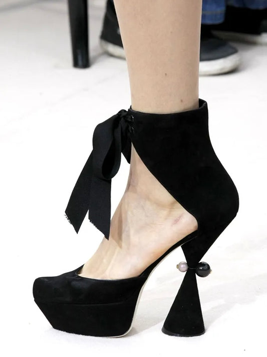 Louis Vuitton by Marc Jacob 2009 Runway Pearl Pumps - 38/38.5