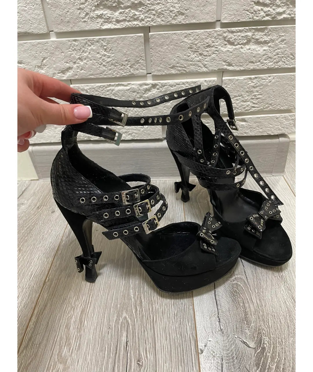 Dior Galliano 2003 Python Bow Heels - 39