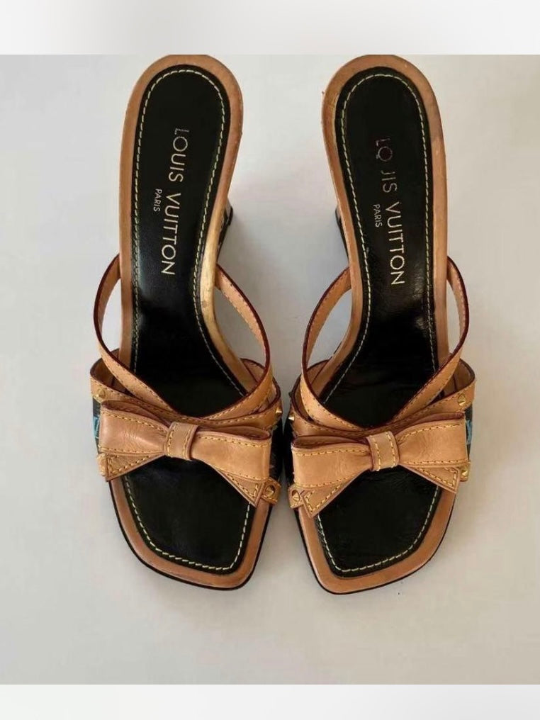 Louis Vuitton X Takashi Murakami Bow Wedge Heels - 38.5