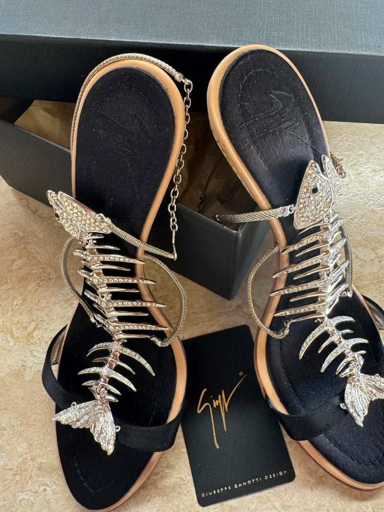 Giuseppe Zanotti Fishbone Heels - 38