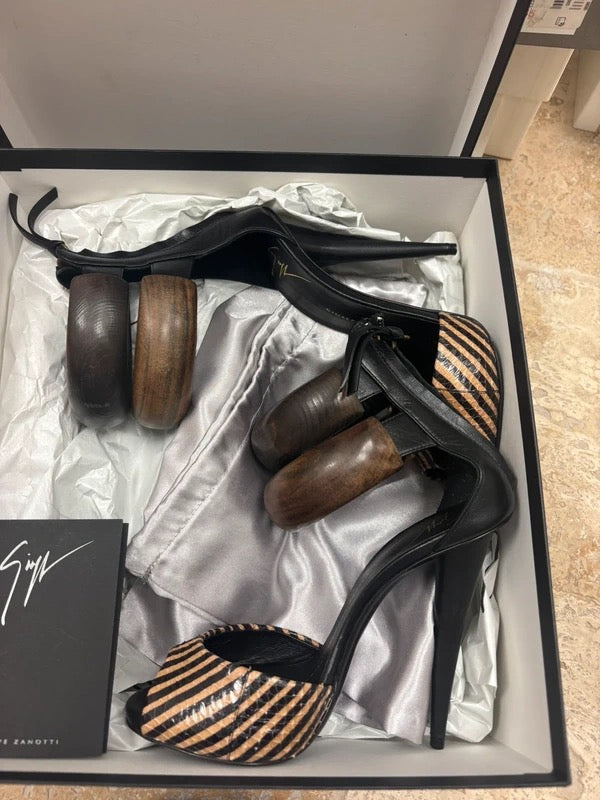 Giuseppe Zanotti Wooden Bangle Heel - 35