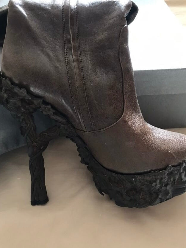Alexander McQueen 2010/2011 Brown Sculpted Boots - 38