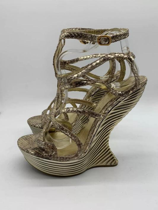 Alexander McQueen Oyster Shell Wedges - 40