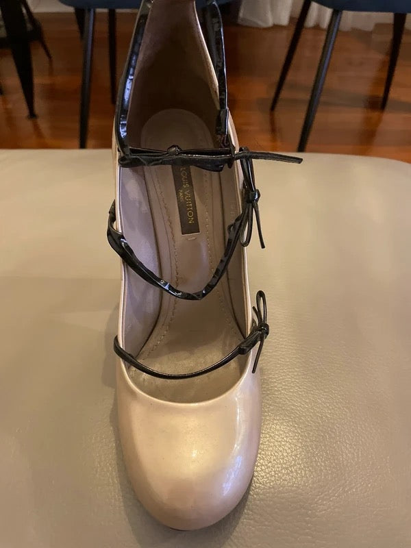 Louis Vuitton Mary Fetish Pump Triple Bow - 38