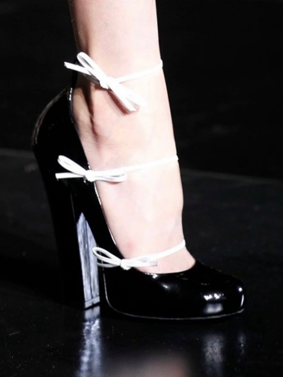 Louis Vuitton Mary Fetish Pump Triple Bow - 37