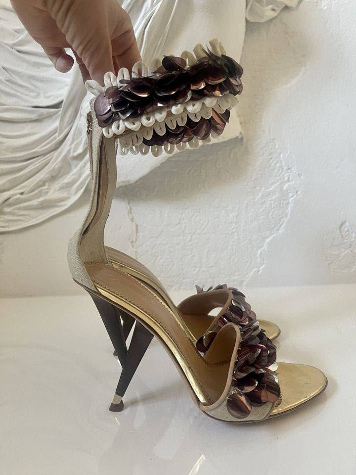 Dsquared2 Shell Heels Brand New - 39
