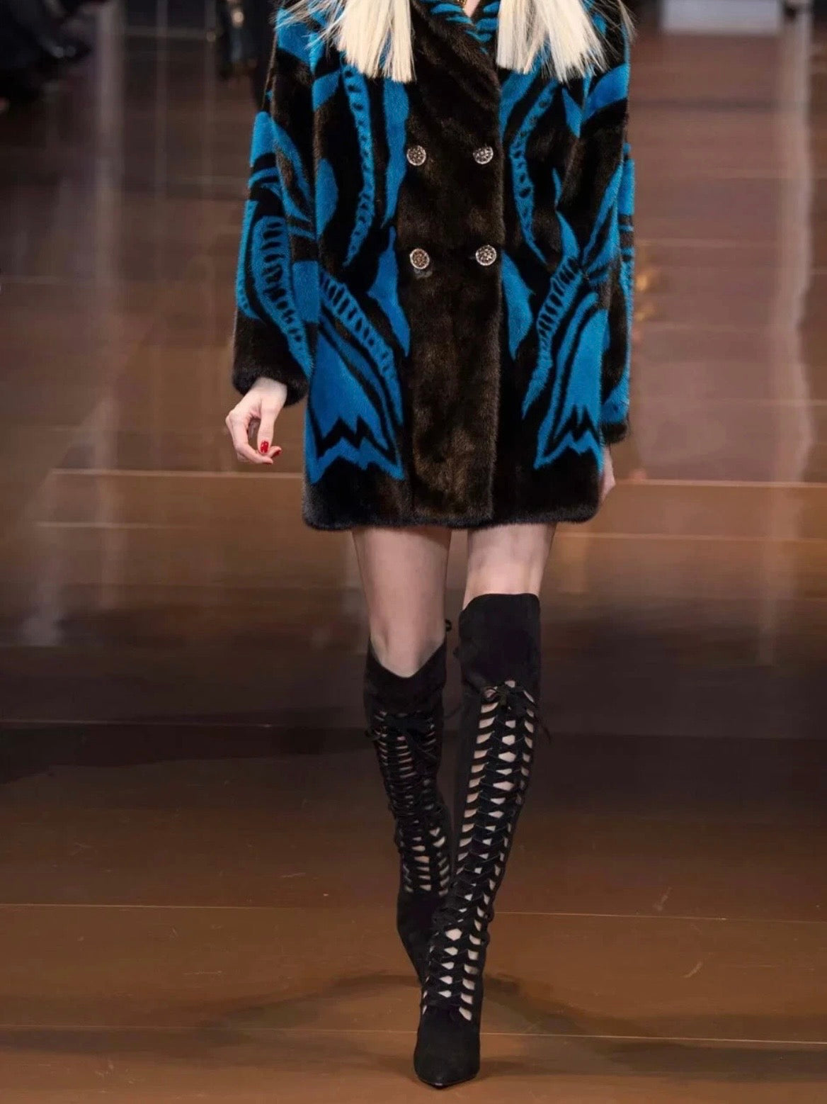 Versace F/W 2014 Laser Cut Out Suede Boots - 38