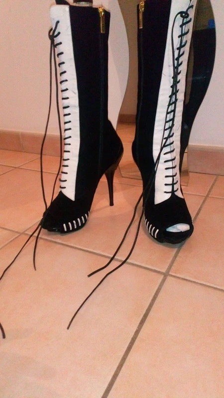 Versace 2011 Cut Out Lace Boots - 40