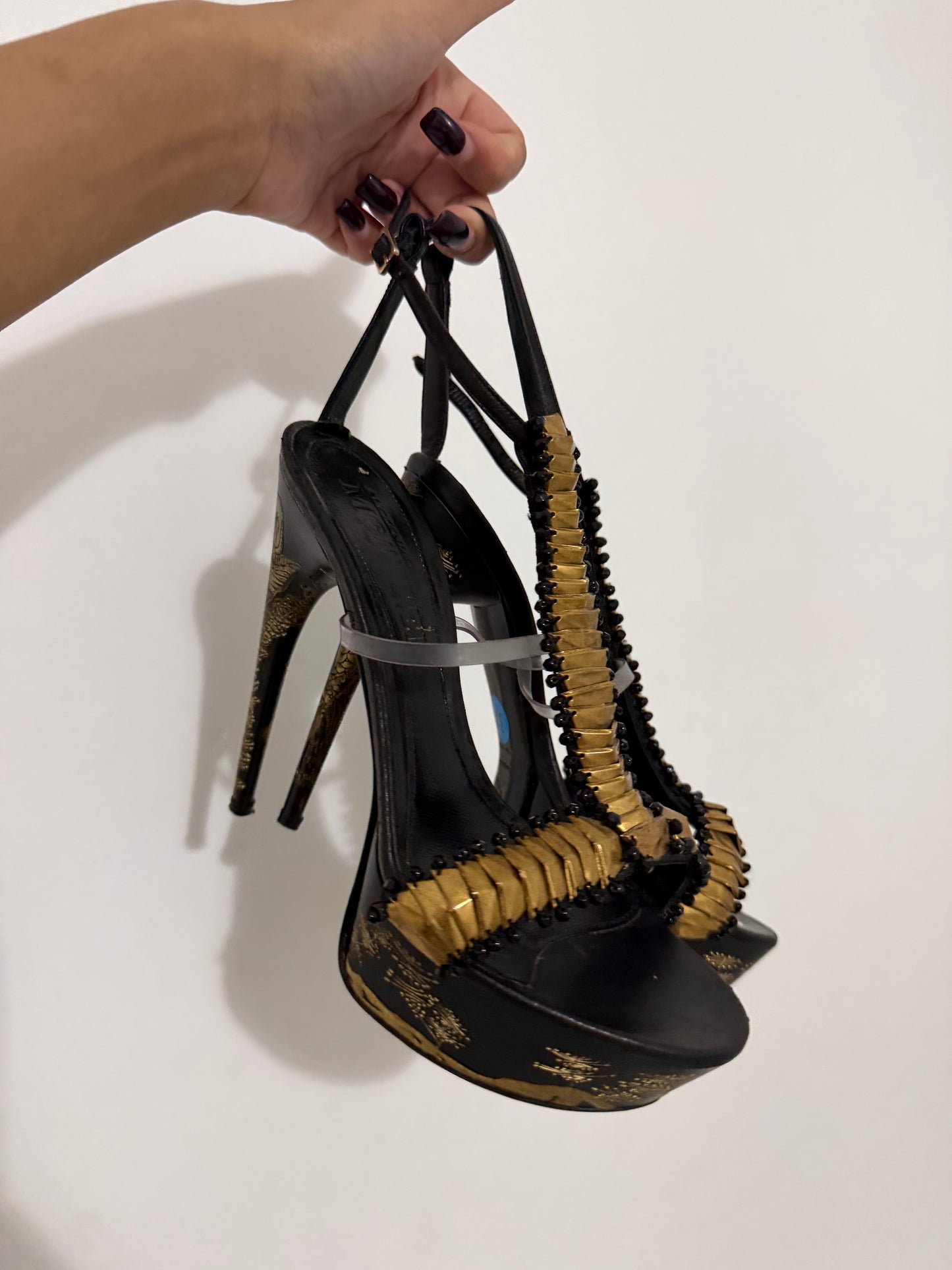 Alexander McQueen Etched Fishbone Heel - 37/38