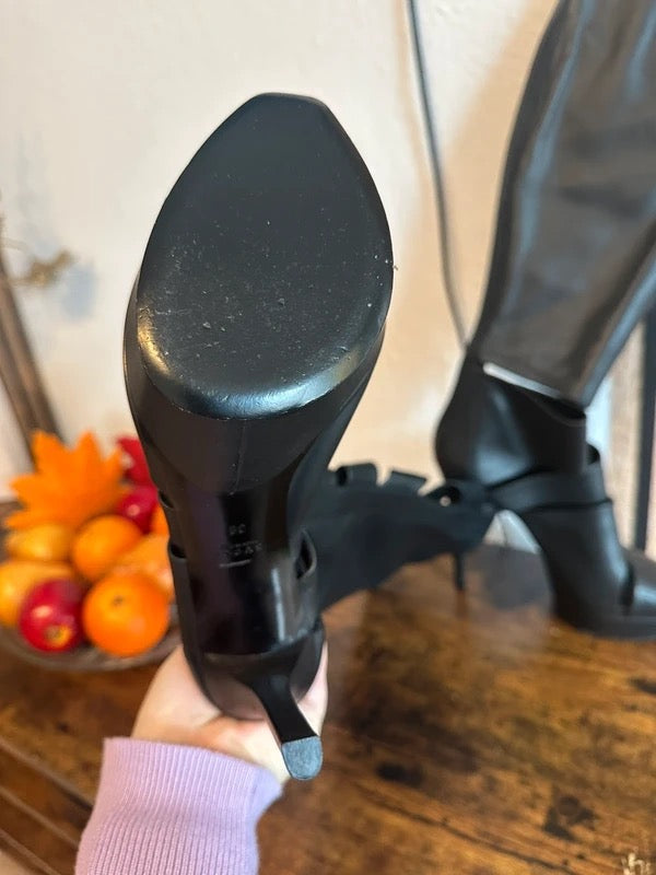 Gucci Helena Boots Brand New - 38