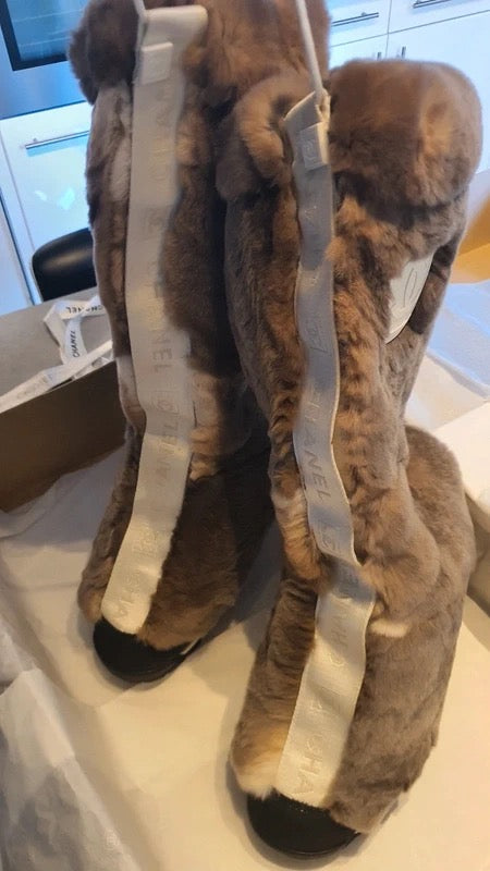 Chanel Apres Ski Snow Boots Brand New - 37