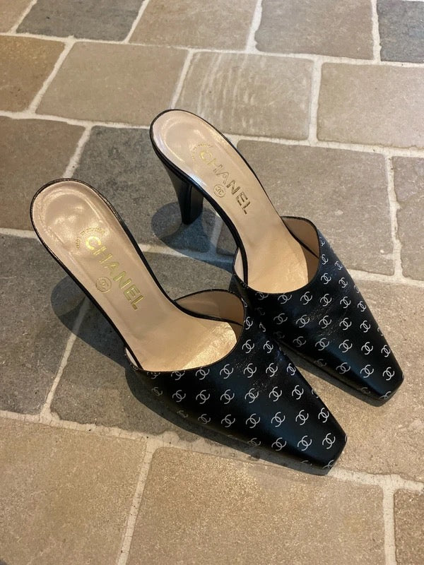 Chanel CC Logo Heels - 38