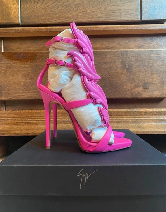 Giuseppe Zanotti Cruel Summers - 36