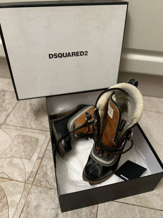 Dsquared2 Shearling Ankle Boots - 38