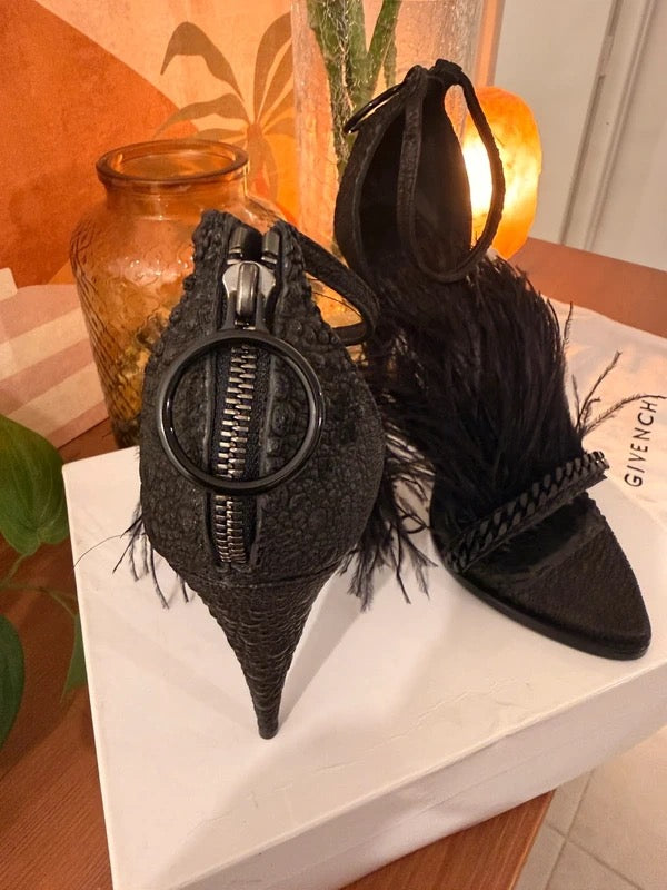 Givenchy 2009 Ostrich Feather Heels - 40.5/41