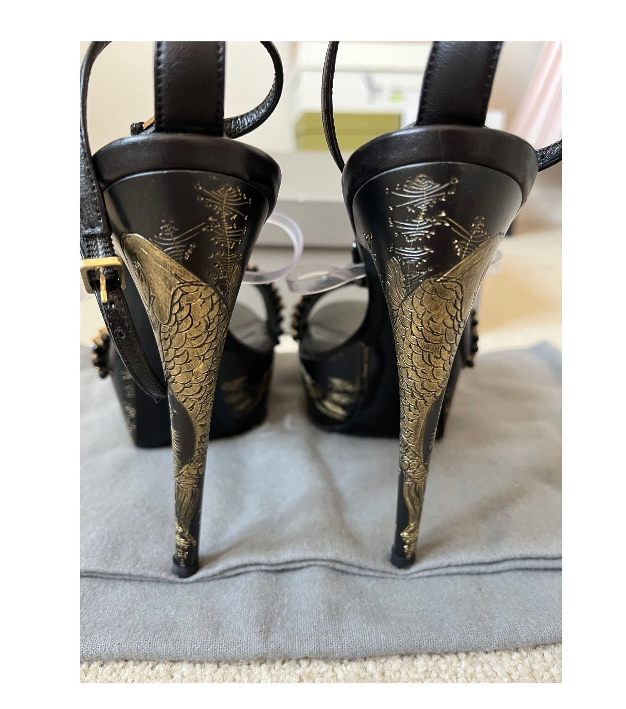 Alexander McQueen Etched Fishbone Heel - 36/37