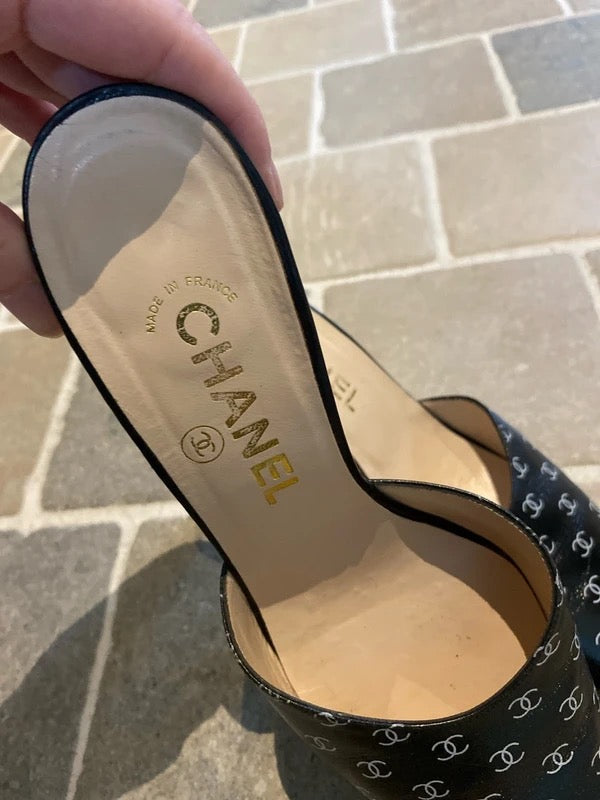 Chanel CC Logo Heels - 38